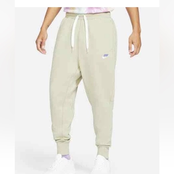 Nike mens Sweatpants Joggers Sportswear Classic Fleece DA0019-230 Small beige - Picture 1 of 11